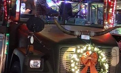 Chattanooga Redneck Christmas Lights Comedy and Sightseeing Tour