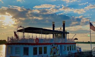 Sunday Pizza Cruise feat. Craftcade Pizza