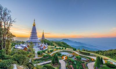 Private Full Day Doi Inthanon Peak and Waterfalls from Chiang Mai