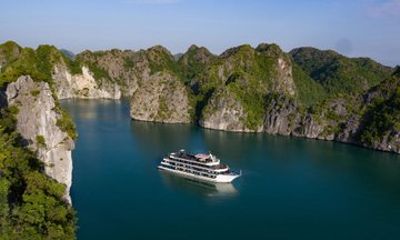 Hanoi to Halong Bay Overnight Cruise with Lan Ha Bay Discovery