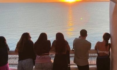 Picnic in Eden Winery and Sunset at Casapueblo Museum