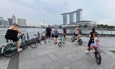 2 Hour Cycling Adventure Through Singapore River and Marina Bay