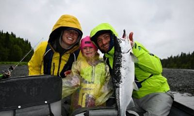 6 Hours Day Guided Fishing Charter on Kenai River