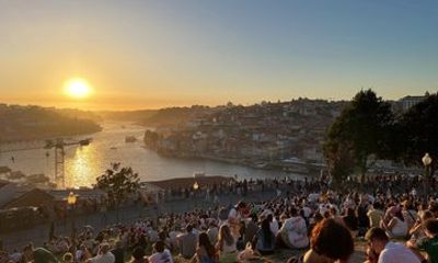 Porto 3 hour Dutch or English guided Highlights City Walking Tour
