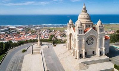 Hello Viana do Castelo: Private 2-Hour City Walk with Local Guide
