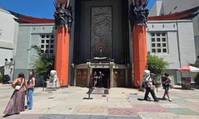 Hollywood Treasure Hunt Tour: Explore and Compete