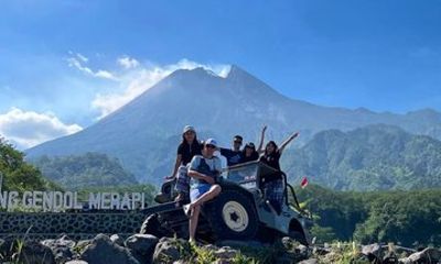 Yogyakarta: Mount Merapi Volcano 4WD Jeep Private Day Tour