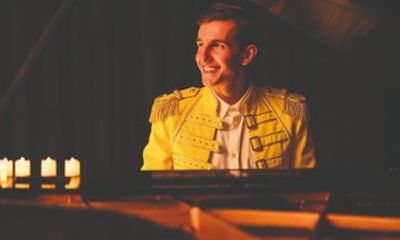 I like Queen Piano Show by Candle Shine