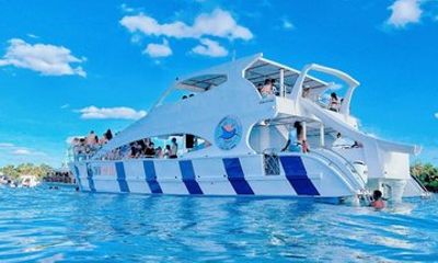 VIP Private Boat Tour Punta Cana with Drinks and Snorkeling