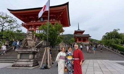 Gion and Nishiki Market Walking Tour