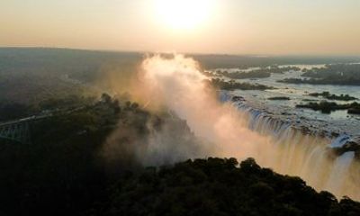 Victoria Falls Private Guided Tour at Zimbabwe and Zambia
