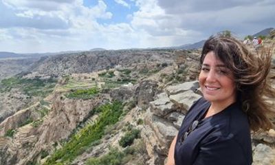Nizwa Fort, Souq, Birkat Al Mouz and Jebel Akhdar Tour