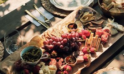 Exclusive Island of Orleans Food & Drink Tour in an ID. Buzz