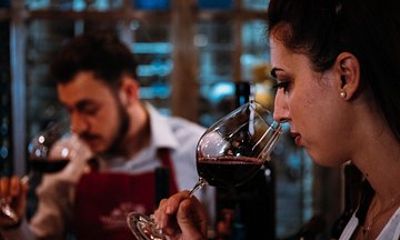 Cretan Wine Tasting with Local Delicacies at AVLI