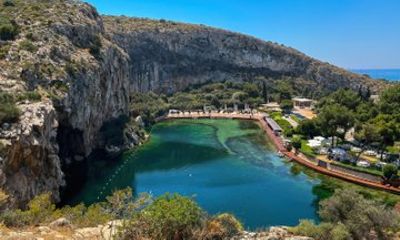 Lake Vouliagmeni Swimming and Cape Sounion Private Tour