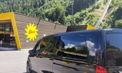Peak to Peak Hike Private Tour in Switzerland