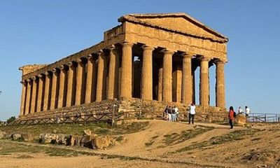 Guided Walking Tour of Valley of Temples from Sciacca