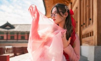 Seoul Private Hanbok Photoshoot at Gyeongbokgung Palace