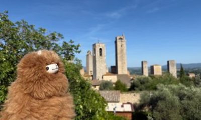 San Gimignano Siena Vinci and Certaldo Private Day Tour