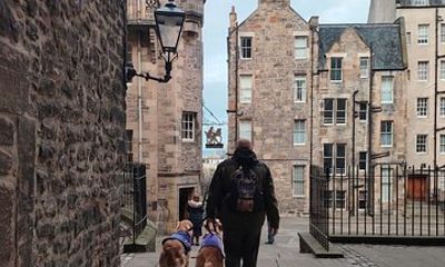 Edinburgh Storytelling Walk Makars' Court to Greyfriars Bobby