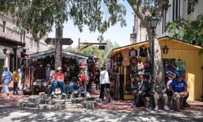 Small Group History Walking Tour of Downtown Los Angeles