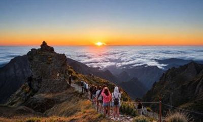 Madeira Private 4WD Magical Sunrise at Pico do Arieiro and Pickup