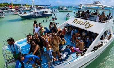 HipHop Party Boat Catamaran with DJ and Open Bar and Snorkel