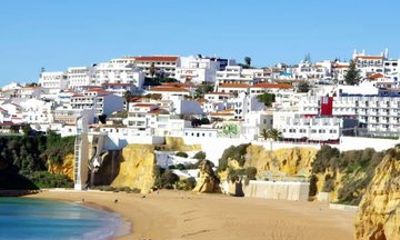 Albufeira Old Town Walking Tour with Orange Juice
