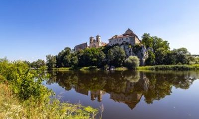 Krakow Half Day Tour Tyniec Abbey and Wine Tasting