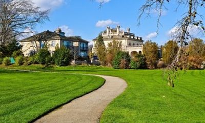Self-Guided Walking Audio Tour of Cliff Walk Newport