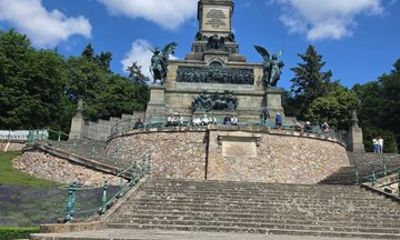Rheintal – Rhine Valley: Castles, Vineyards & Rhine Views