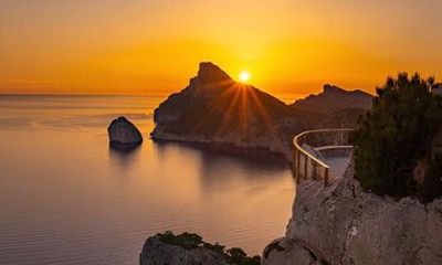 Experience Formentor Dawn Lighthouse and Beach Formentor