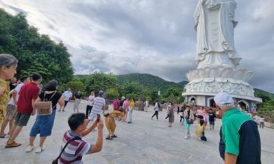 Da Nang Private Sightseeing Tour with Top Attractions