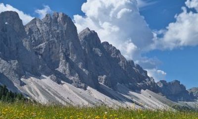 Dolomites Discovery Hiking Experience for First Time Visitors