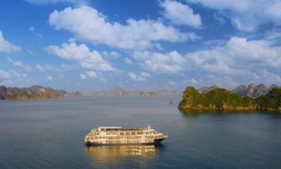 2 Day Ha Long and Lan Ha Bay Mon Chéri 5 Star Cruise Tour