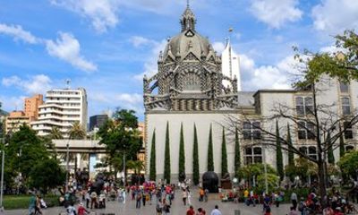 Private Tour of Medellin with Commune 13