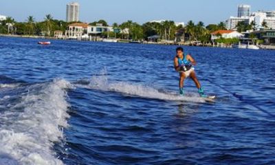 Beginner Friendly Wakeboarding Experience