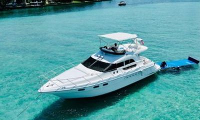 Private Luxury Yacht Cruise in Miami with 2 Free Jetskis