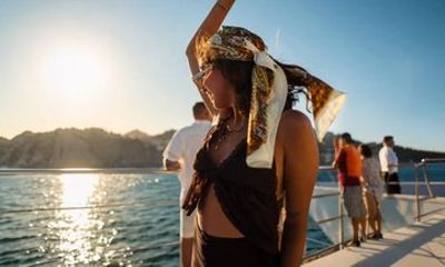 Snorkel Party Cruise in Cabo with Open Bar and DJ