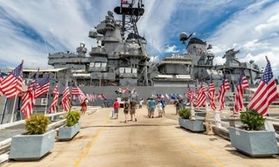 USS Arizona Memorial and Battleship Missouri Tour Hotel Pick Up
