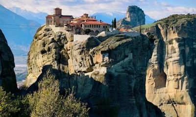 Private Two Day Journey from Athens to Delphi and Meteora