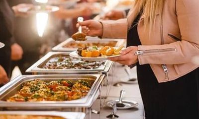Auckland Dinner Cruise Scenic Views and Seasonal Buffet