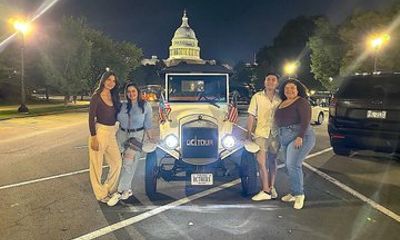 Luxury Tour of Washington DC Highlights in Sunset by Vintage Car