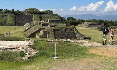 Half day to Monte Alban Mezcal and Barro negro tickets included