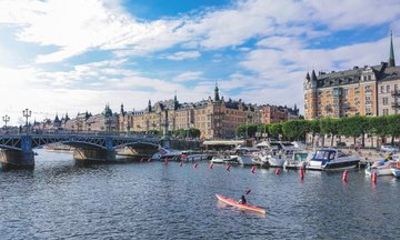Stockholm Private Guided Walking Tour and Shared Boat Ride