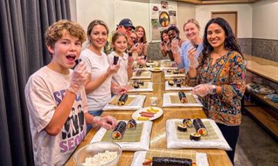 K Food Experience and Scenic Seoul Tour