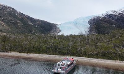 Route of the Glaciers Navigation through the Fjords of Patagonia