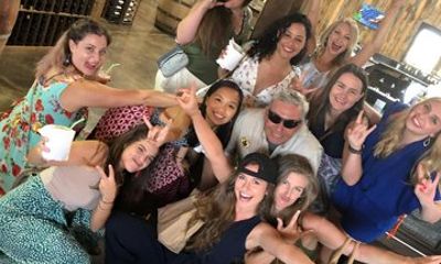 Visit 3 Wineries with Tasting and Lunch in Fredericksburg