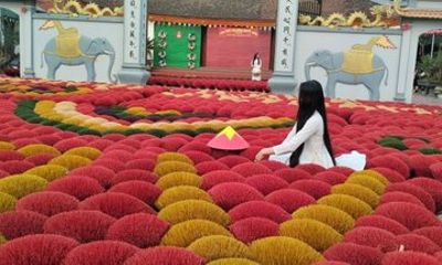 Explore Hanoi City Incense Village & Train Street