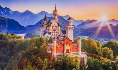 Neuschwanstein Castle and Munich Private Day Trip from Salzburg